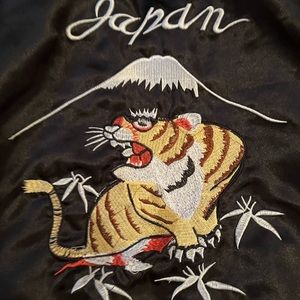Puffer jacket, feels like satin. Vintage